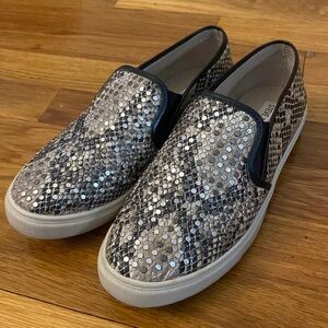Steve Madden Women’s Snake Skin Studded Slip On Shoes Size 7.5
